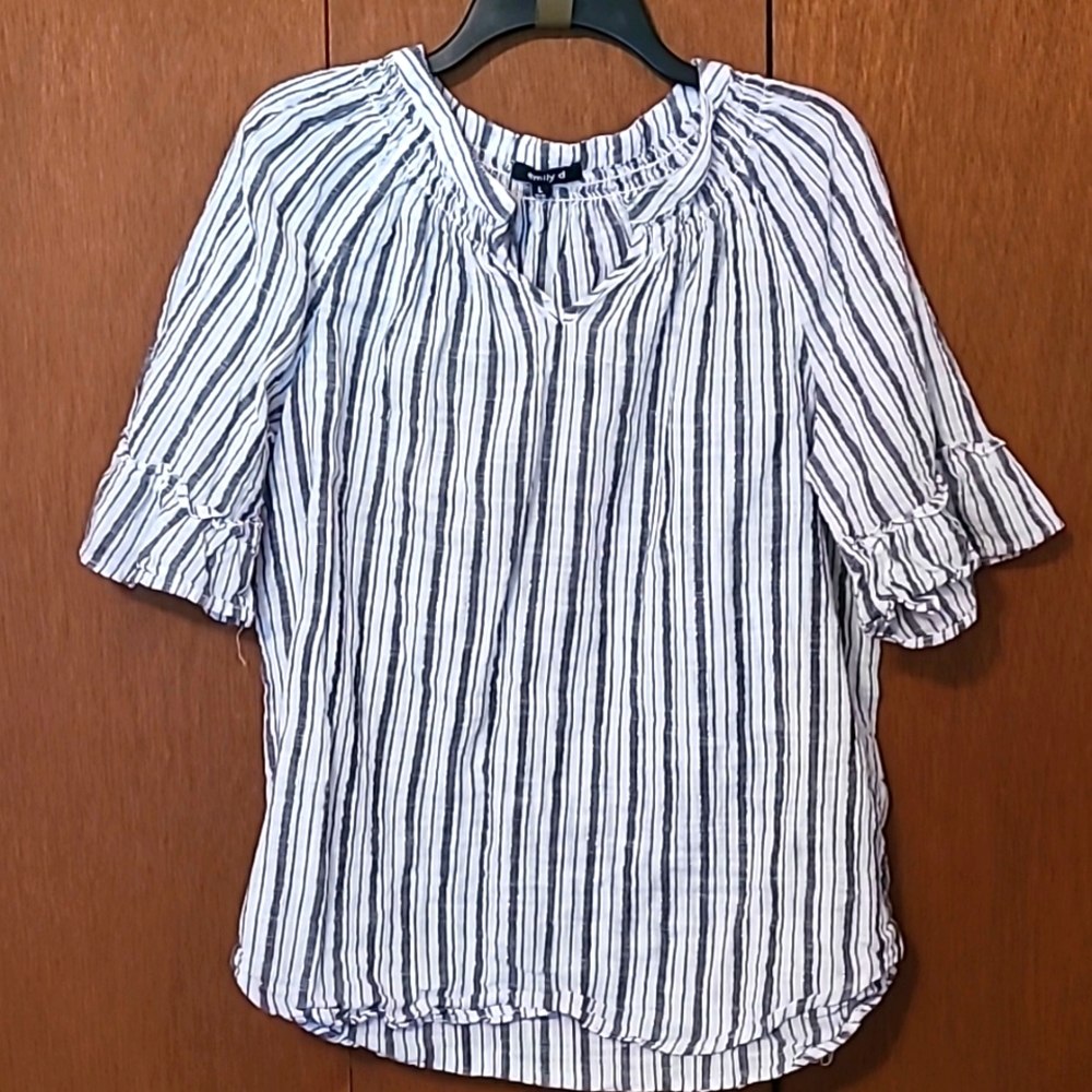 Emily D gray & white stripe cotton blouse with silver thread accent Sz L
